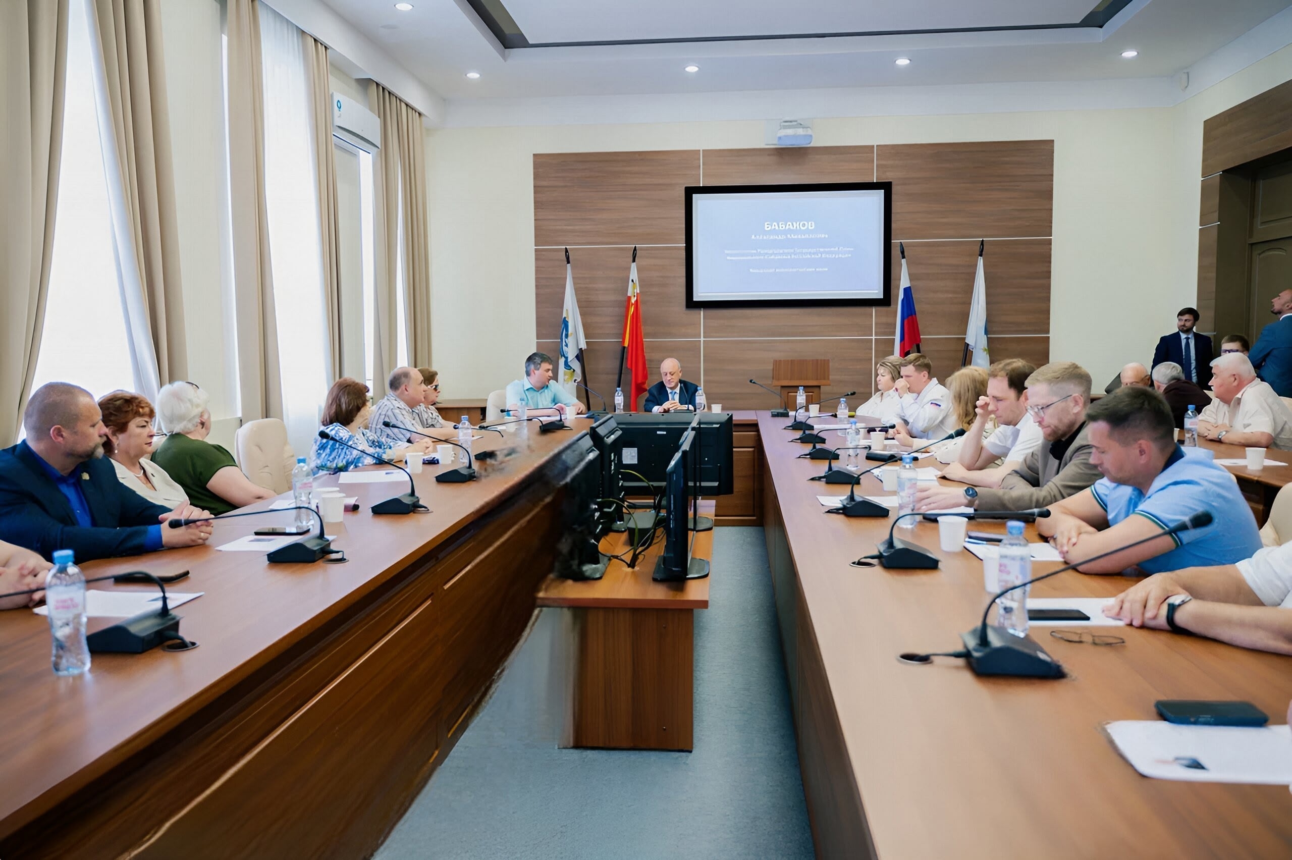 На связи с центром: зампред Госдумы оценил работу региона и обозначил точки роста
