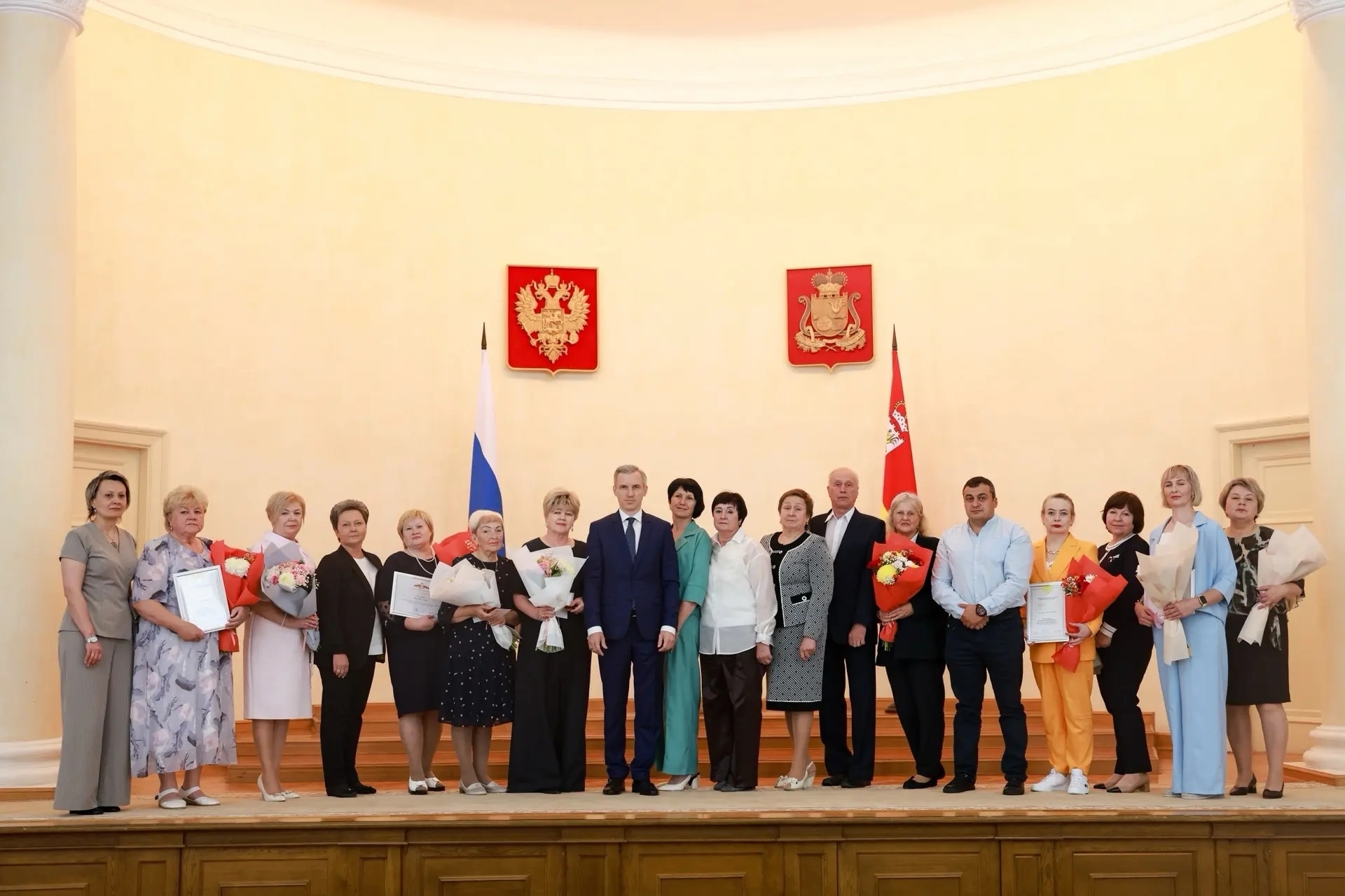 Люди благородной, важной и ответственной профессии – медицинские работники