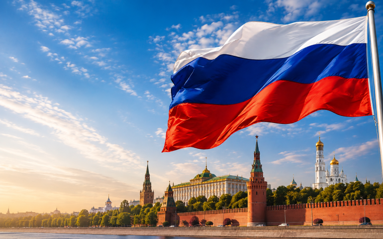 День флага отмечается на фоне возвращения России в мировой спорт