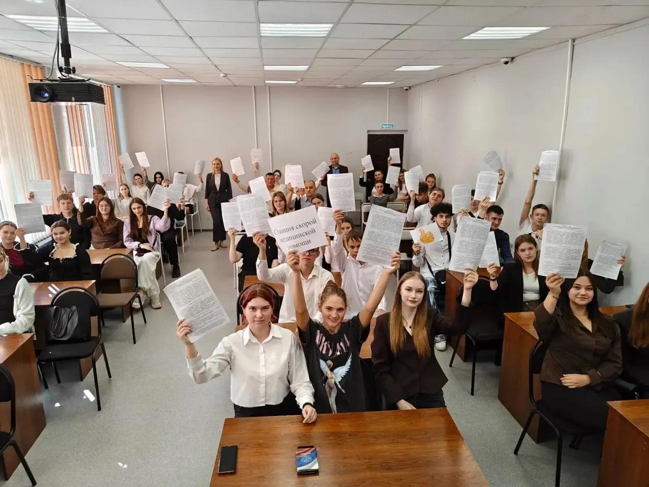 Для первокурсников Смоленской области новый учебный год стал временем важного решения – выбора своего профессионального будущего