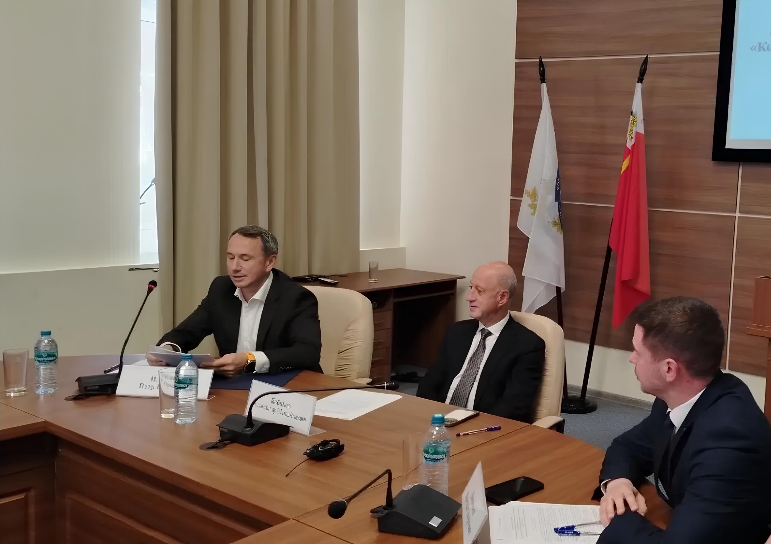 В Смоленске обсудили пути решения демографических проблем: государство и бизнес должны действовать сообща