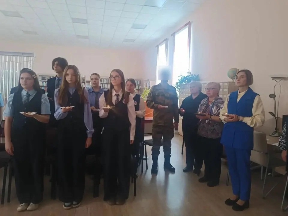 Час памяти  «Летят в бессмертье журавли»
